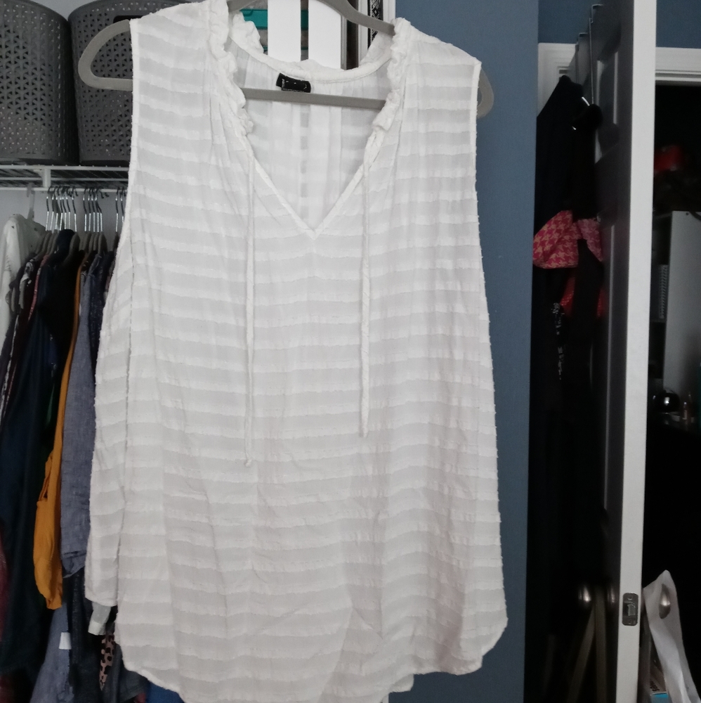 Torrid ruffle detail sleeveless top